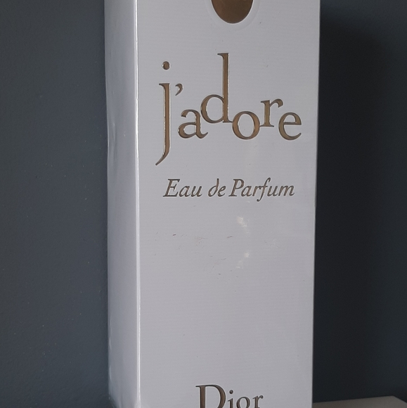 Dior Women Perfume - Picture 4 of 6